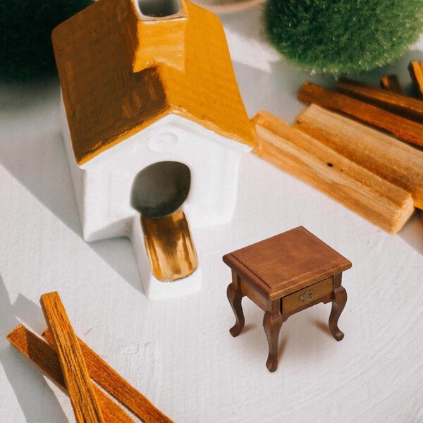 Comodino Rustico Francese in Miniatura 1/12 con Cassetto in Legno Marrone Chiaro