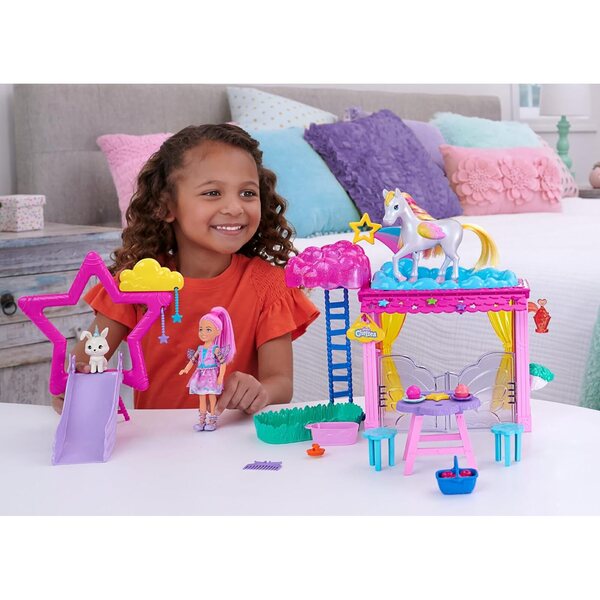Barbie A Hidden Magic Chelsea-Pegasus-Set mit Stall und Zubehör für Kinder ab 3 Jahren