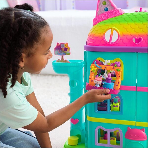 DREAMWORKS GABBY'S DOLLHOUSE – Balkon-Babybox-Set mit Zubehör und Katze, 8-teilig