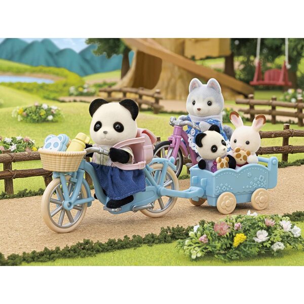 Sylvanian Families Set Panda-Mädchen mit Fahrrad, Skates und Zubehör – Lernspiel