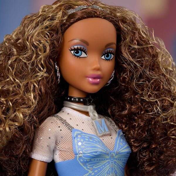 Barbie Signature My Scene Madison mit Y2K-Outfit, Cargo-Jeans und Modeaccessoires