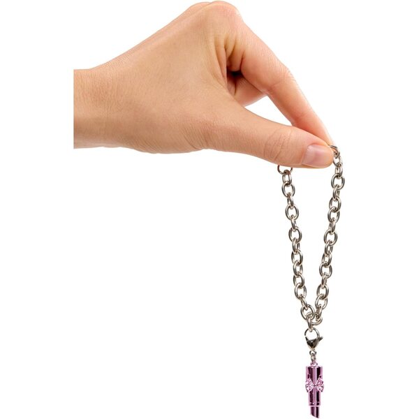Bratz Charmz Jade con bracciale a charm e outfit glitterato da collezione