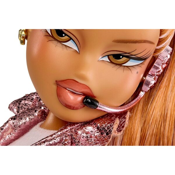 Bratz Pop Starz Yasmin mit rosa Outfit, Mikrofon, Gitarre und Breloque zum Sammeln