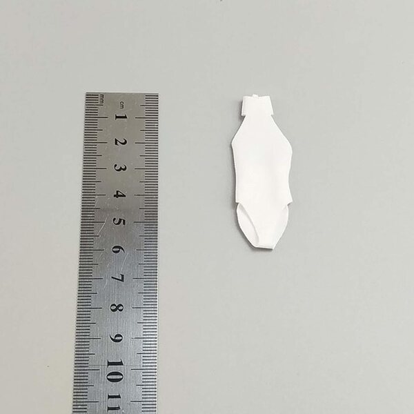 Weißes Badehemd aus Stoff für 1:12-Figuren, ideal für 15-cm-Puppen