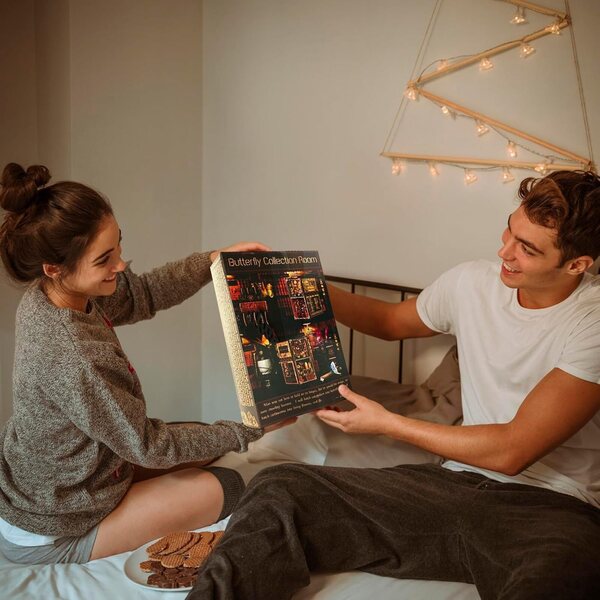 Facarler Book Nook Casa delle Bambole in Legno con LED e Puzzle 3D - Kit DIY