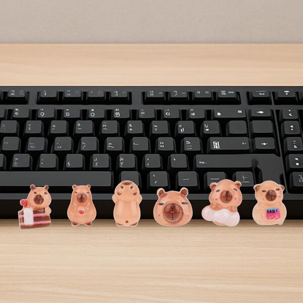 100 Mini Figurine Capybara in Resina - 6 Stili per Micro Paesaggi e Artigianato