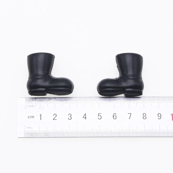 4 paia di mini stivali di Natale per bambole, decorazioni natalizie in plastica 3x2,8 cm
