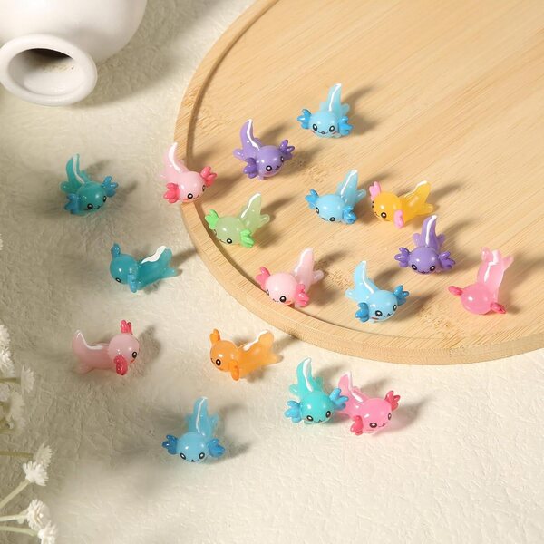 Set 32 Mini Figurine Axolotl in Resina per Decorazioni, 8 Colori