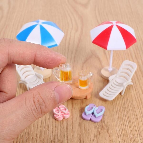 TOYANDONA Miniatur-Strandzubehör für Puppenhäuser – Sonnenschirm, Stühle und Tisch