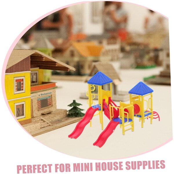 Miniatur-Rodel-Puppenhausspiel – Farbiger Kunststoff im Maßstab 1:75