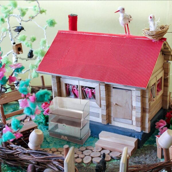 SUPVOX Vetrinetta in miniatura Marrone in ABS per Casa delle Bambole 13,5x13x6,5 cm