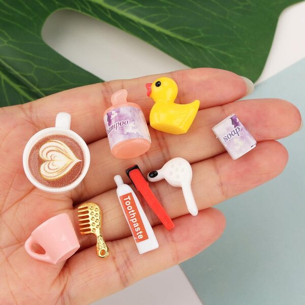 Set 18 Mini Accessori per Sala da Bagno e Salotto Casa delle Bambole in Resina