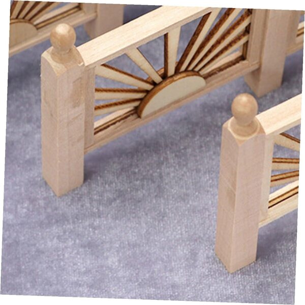 VICASKY Set 8 Mini Pali in Legno per Case delle Bambole Decorazione Kaki 8x0,9 cm