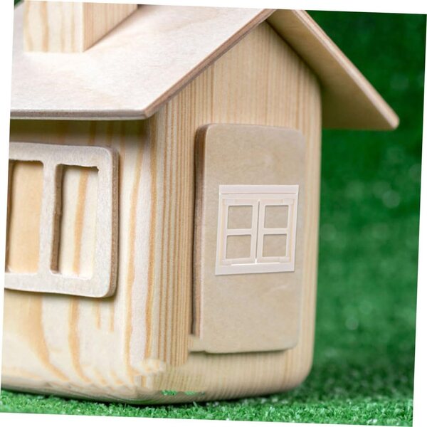Puppenhaus-Miniatur-Tür- und Fensterset aus langlebigem und realistischem Kunststoff