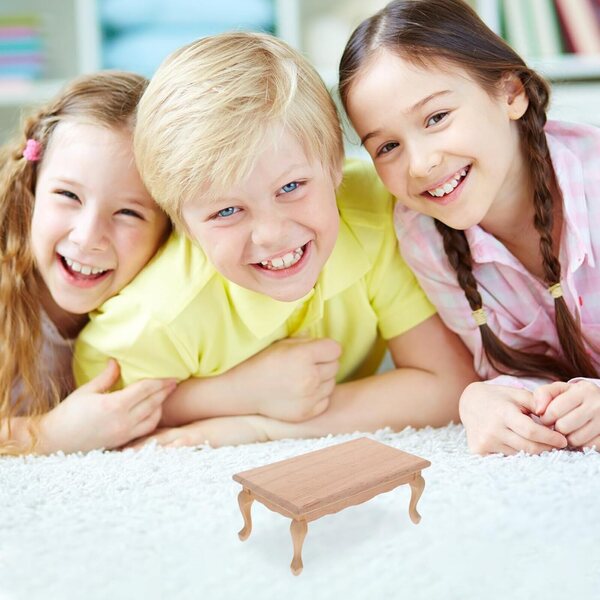 1/12 Mini-Couchtisch aus Naturholz für Puppenhaus – realistische Dekoration