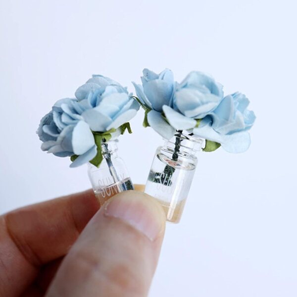 Miniatur rosa Glasvase 1:12 für Puppenhaus, handbemalte Dekoration