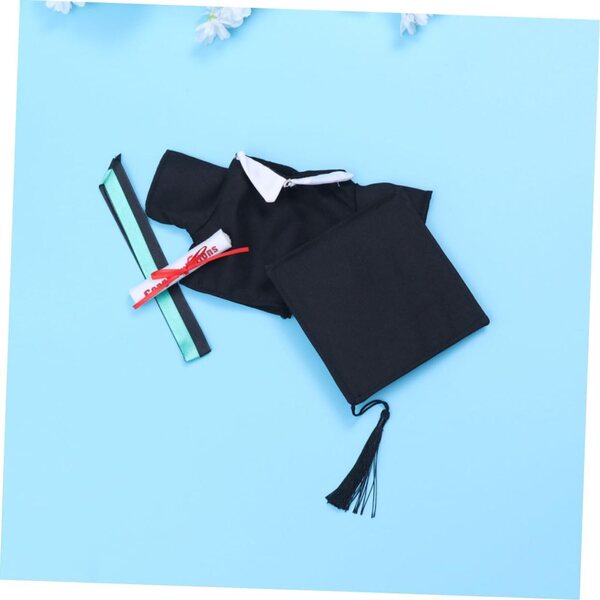 Costume di Laurea Verde per Bambole con Abito e Cappello - Set per Regalo Bambini