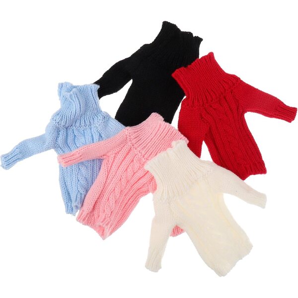 Set mit 5 gestrickten Puppenkleidern, kompakte Größe und lässige Farben, vielseitiges Zubehör für Kinder