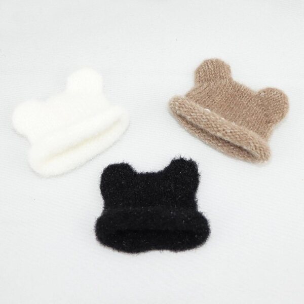 Bonnet Multicolore con Orecchie per Bambole OB11 in Lana Morbida - Accessorio Miniatura