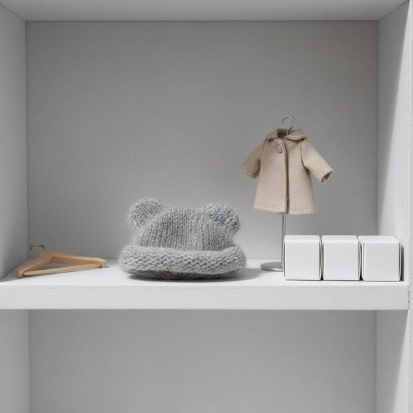 Bonnet Multicolore con Orecchie per Bambole OB11 in Lana Morbida - Accessorio Miniatura