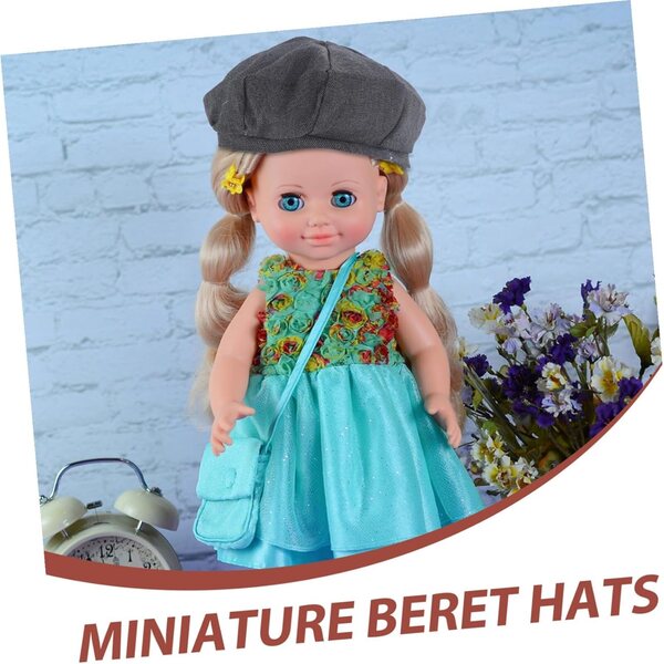 Mini cappello per bambola detective in poliestere grigio scuro, accessorio leggero e resistente