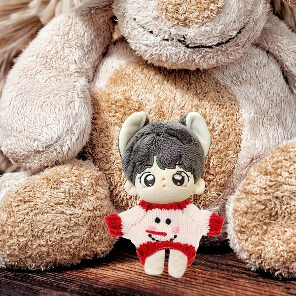 Pull Miniatura Rosso e Bianco in Peluche per Bambole, Accessorio Comodo e Festivo