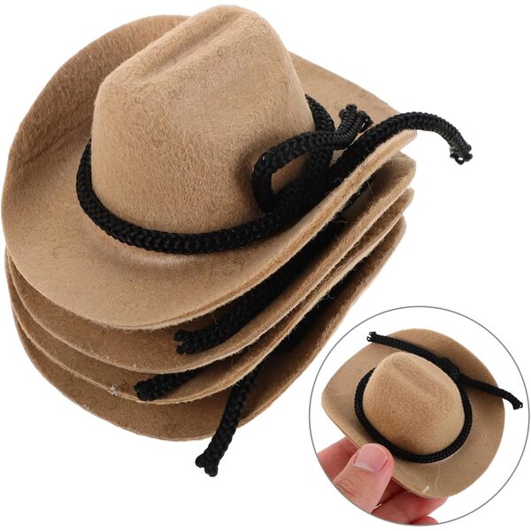 Set 4 Mini Cappelli Cowboy Beige in Feltro per Bambole, Accessori Western Creativi