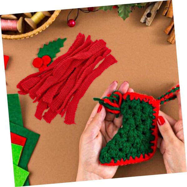 Set mit 20 roten und weißen dekorativen Mini-Schals | Weihnachtszubehör für Puppen und Dekorationen