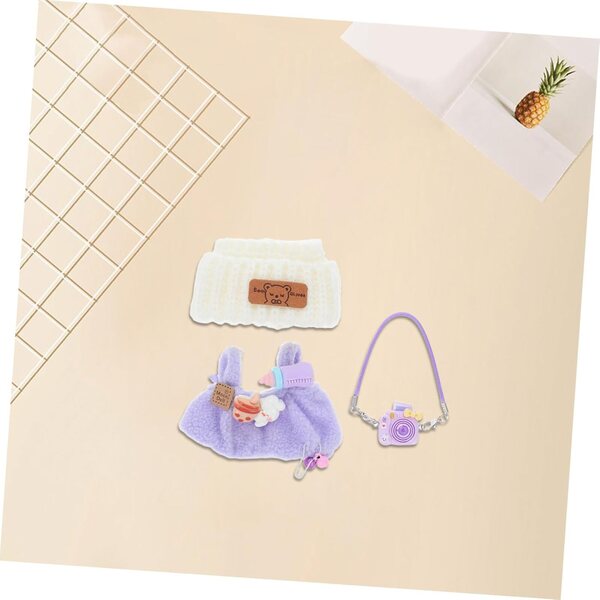 Set Abbigliamento Bambole con Salopette, Berretto Orso in Lana e Accessorio Fotocamera