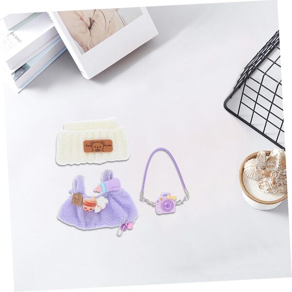 Puppenkleidungsset mit lila Plüschoverall und Kamerazubehör