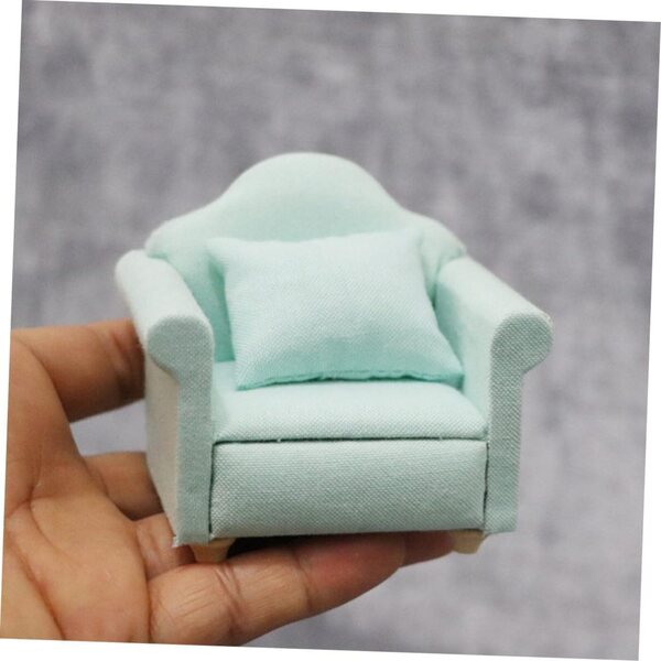Divano Miniatura in Legno e Tessuto Verde per Casa delle Bambole Vaguelly 8x6,5x7,5 cm