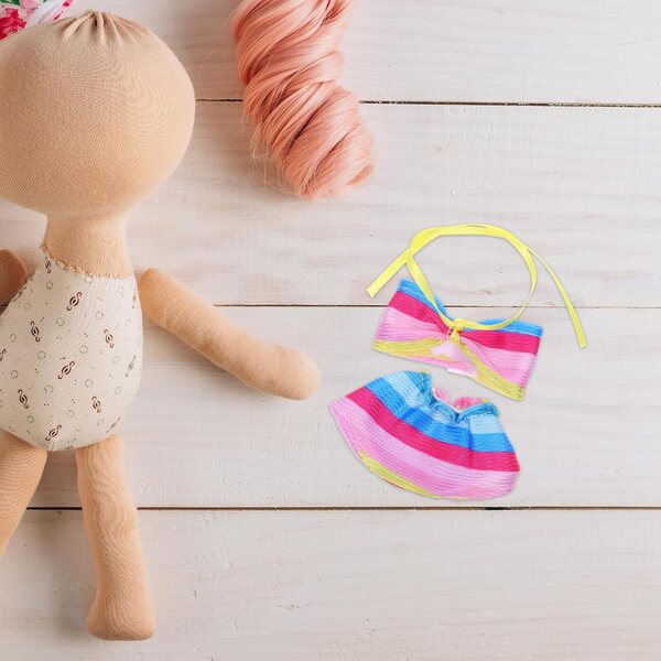 Set mit 4 farbigen Badeanzügen für Puppen von 28–30 cm – modische Sommer-Bikinis