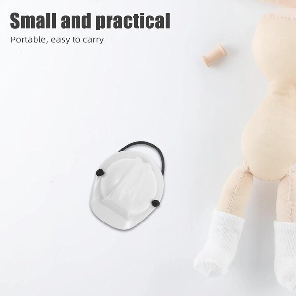 Weiße Mini-Baustellenhelme aus Kunststoff für Puppen und Kleintiere, 2er-Pack