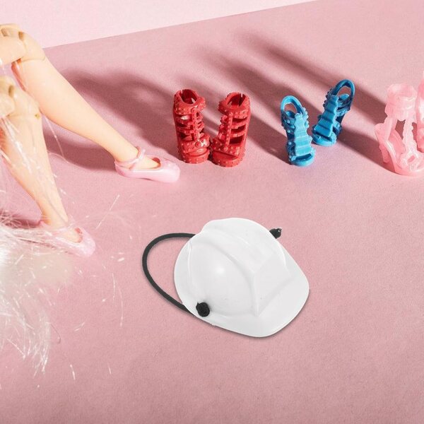 Weiße Mini-Baustellenhelme aus Kunststoff für Puppen und Kleintiere, 2er-Pack