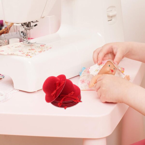 6 Mini-Hüte aus rotem Stoff für Puppen, leuchtende und dekorative Accessoires