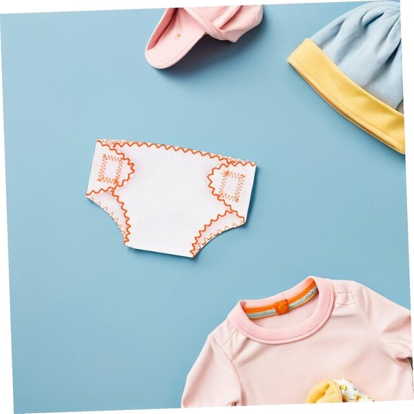 Set di 4 accessori per bambole con mini pannolini lavabili per casa delle bambole