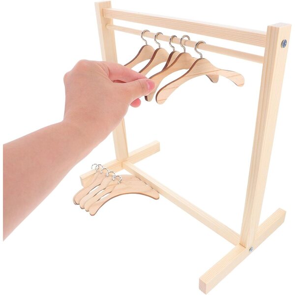Set appendiabiti in legno per bambole con grucce antiscivolo e supporto stabile