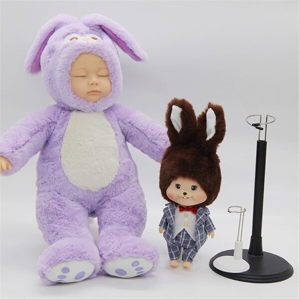 Verstellbarer Ständer für 15 cm große Puppen – stabile und praktische Präsentation