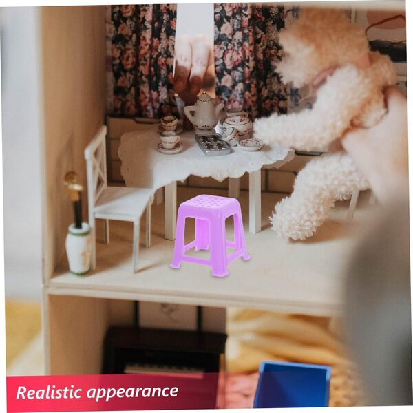 Set mit 4 bunten Ministühlen für Puppenhäuser – realistisches Kunststoffzubehör
