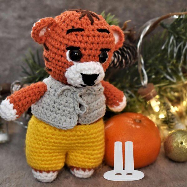 8 Stück Puppenkleiderständer aus stabilem, durchsichtigem Kunststoff für Minipuppen