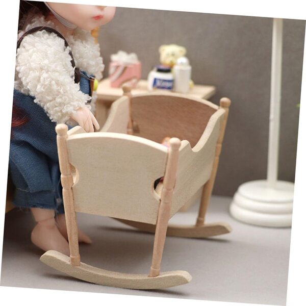 ORFOFE Mini Culla in Legno per Casa delle Bambole, Accessorio Artigianale Beige 8,6x6,5 cm