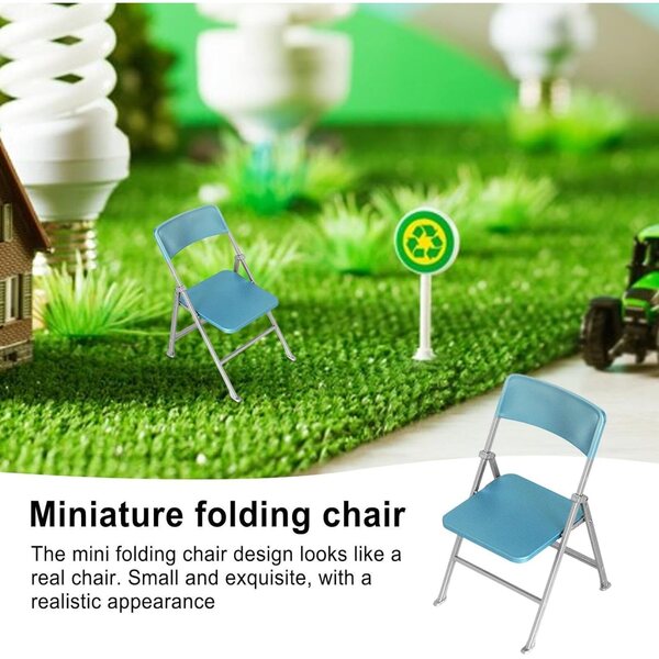 Lebensechter Miniatur-Klappstuhl aus PVC im Maßstab 1:6. Vielseitiger Ständer für Dekoration und Präsentation