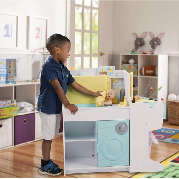 Centro attività per bambole Melissa & Doug Mine to Love con cucina, bagno e cameretta