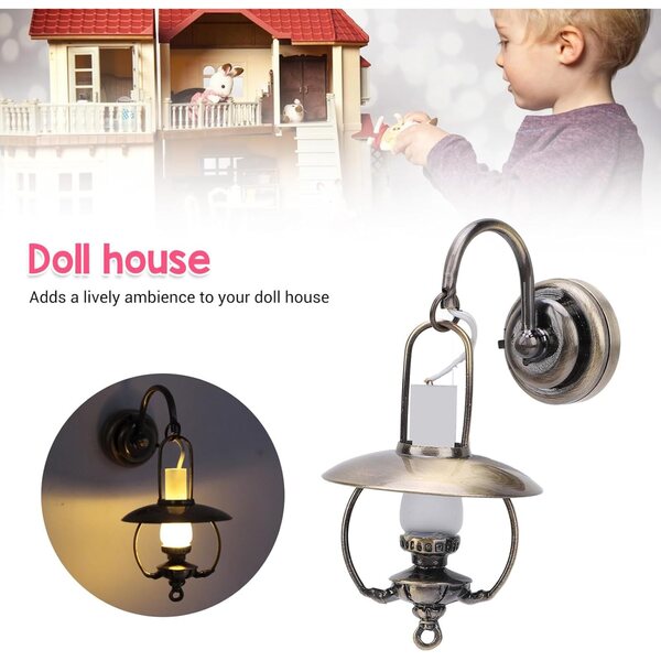 Vintage Wandleuchte für Puppenhaus 1:12 – Miniaturlampe im Kerosin-Stil