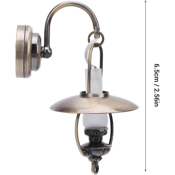 Vintage Wandleuchte für Puppenhaus 1:12 – Miniaturlampe im Kerosin-Stil