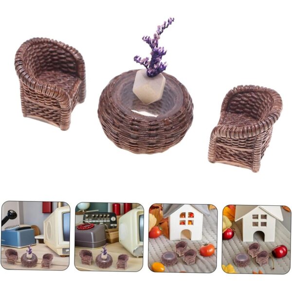 Set Miniatura Mobili in Rattan per Casa delle Bambole con Tavolo, Sedie e Piante