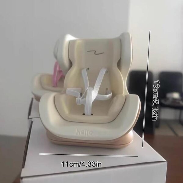 Autositz für 17 cm große Puppen mit Gürtel und Schreibtischständer NUJOLI