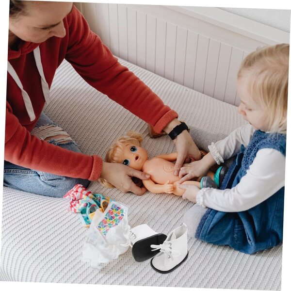 Weiße Miniatur-Bottine für 45 cm große PU-Puppe – realistisches dekoratives Zubehör