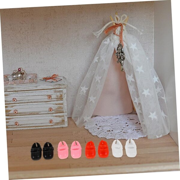 Set mit 8 Paar Minischuhen für 17-cm-Puppen, mehrfarbige flache Ballerinas aus Kunststoff