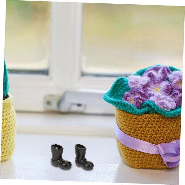 50 Mini Scarpe per Bambole in Plastica Nero - Accessori Decorativi per Mini Case e Giocattoli